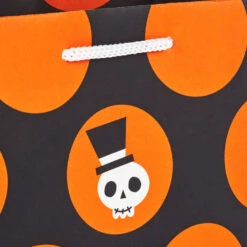 Hallmark 6.5" Assorted 8-Pack Stylish Halloween Small Gift Bags -Hallmark Sales Store Assorted Stylish Halloween Small Gift Bags 5HGB1880 05